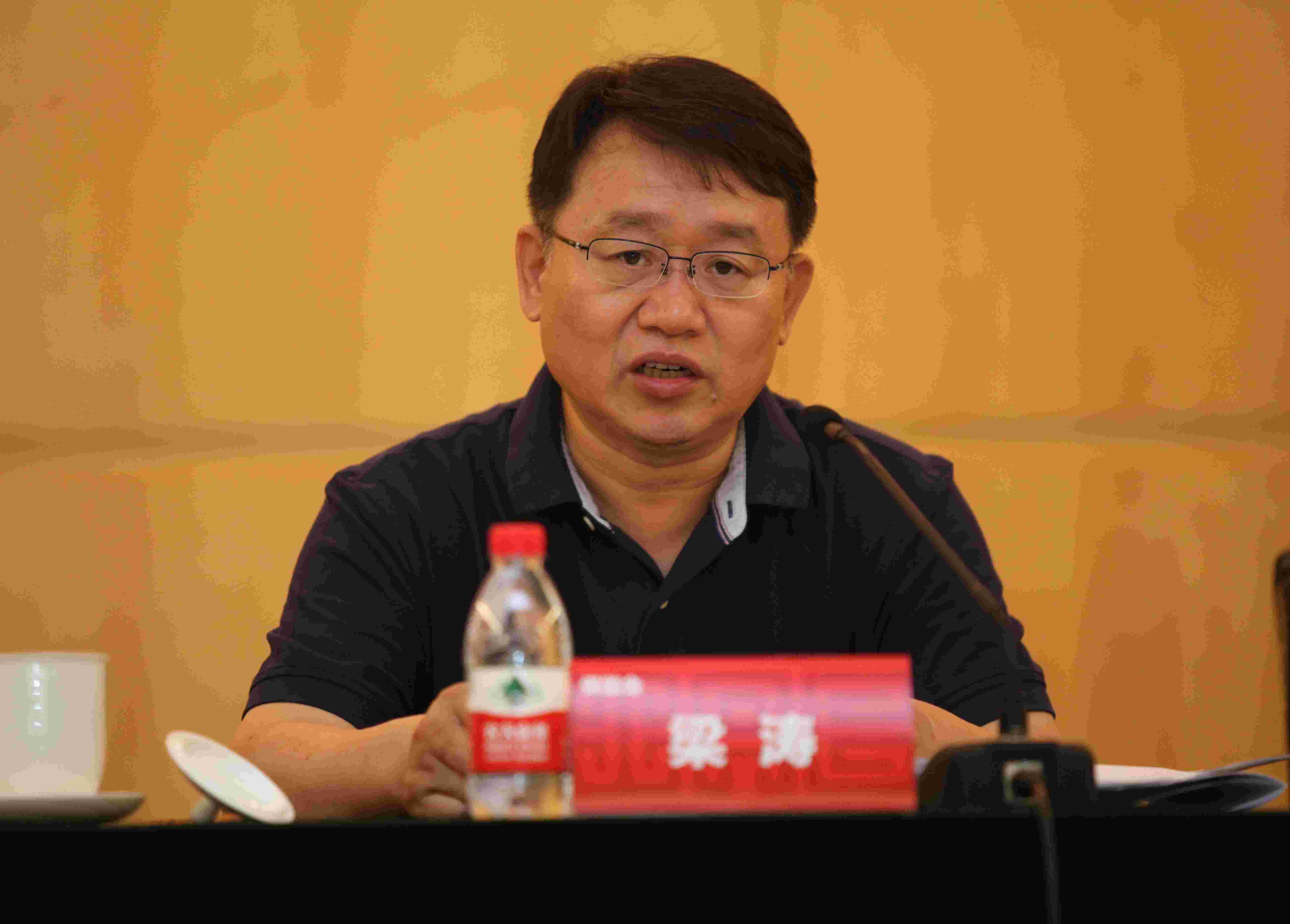 梁涛指出，2017年是实施“十三五”规划的重要一年，也是全面深化改革向纵深推进的关键一年。习近平总书记在中央政治局第四十次集体学习上的重要讲话，是以习近平同志为核心的党中央治国理政新理念新思想新战略的重要组成部分，具有重大现实意义和深远历史影响，为做好保险业各项工作提供了根本指针和重要遵循。在当前形势下，扎实做好保险新闻宣传工作，充分发挥舆论引导、坚定信心、凝聚力量的作用，促进行业稳定健康发展，以全新的面貌迎接党的十九大胜利召开，意义重要，责任重大。